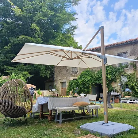 Bed & Breakfast Chez Celia Champdeniers