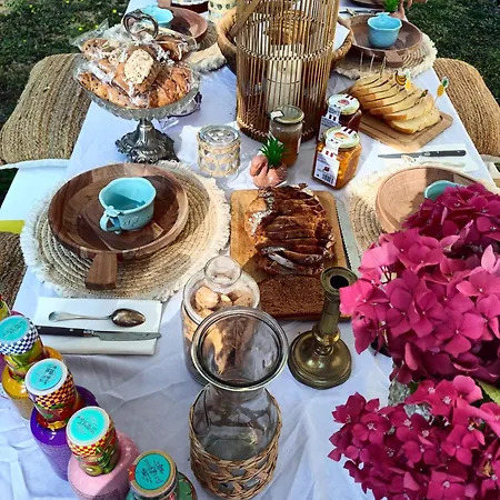 Bed & Breakfast Chez Celia *